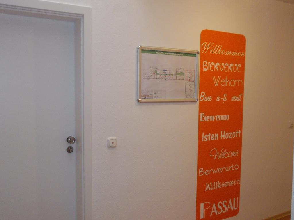 Hotel Im Bahnhof パッサウ エクステリア 写真