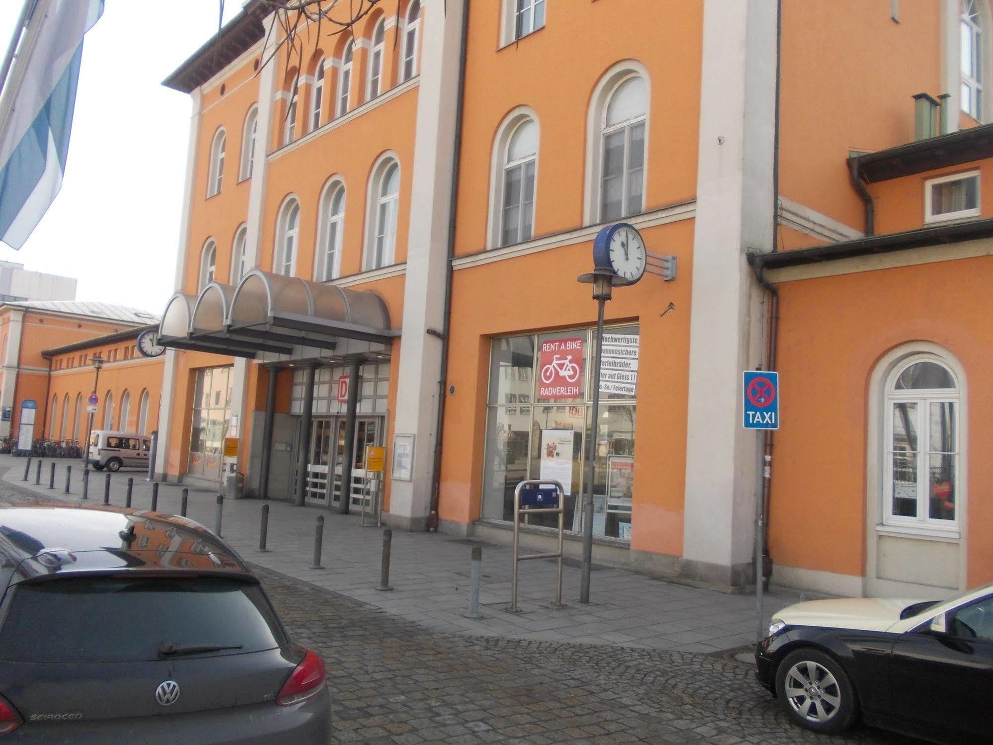 Hotel Im Bahnhof パッサウ エクステリア 写真